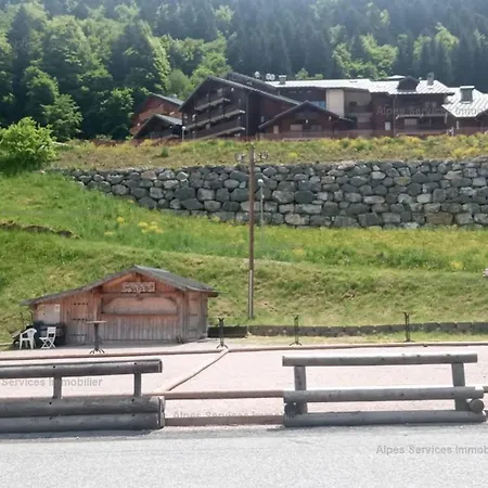 2 Pieces Au Pied Des Pistes A St Jean D'aulps - Fr-1-573-30 *