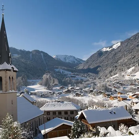 Location 2 Pieces Au Pied Des Pistes Avec Balcon, - Fr-1-573-30